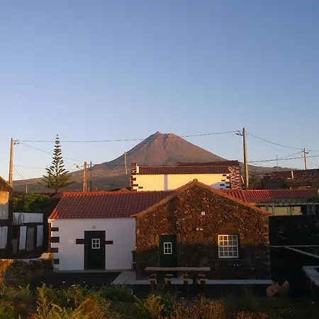 Casinha Da Avo Jeronima Rral 1519 Holiday home *