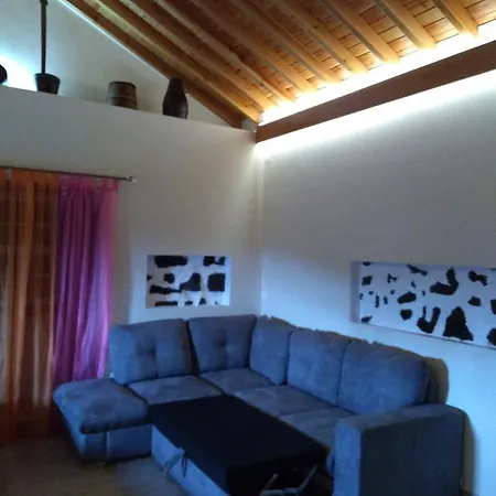 Casinha Da Avo Jeronima Rral 1519 Holiday home Madalena (Azores)