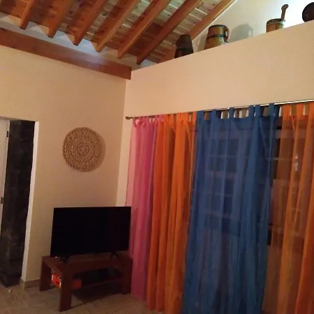 Casinha Da Avo Jeronima Rral 1519 Holiday home *