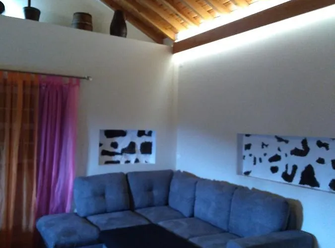 Casinha Da Avo Jeronima Rral 1519 Holiday home Madalena (Azores)